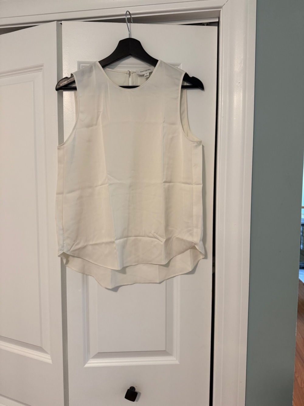 Banana Republic Cream Sleeveless Layered Chiffon Tank